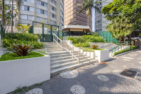 Apartamento à venda com 180m², 3 quartos e 2 vagasFachada