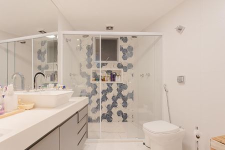 Apartamento à venda com 180m², 3 quartos e 2 vagasBanheiro da Suíte