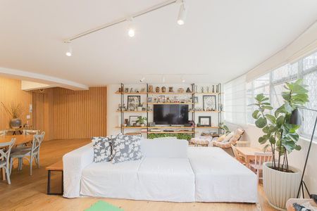 Apartamento à venda com 180m², 3 quartos e 2 vagasSala