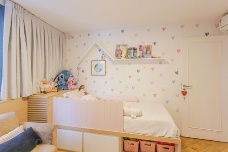 Apartamento à venda com 180m², 3 quartos e 2 vagasQuarto 2