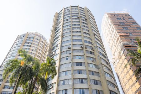 Apartamento à venda com 180m², 3 quartos e 2 vagasFachada