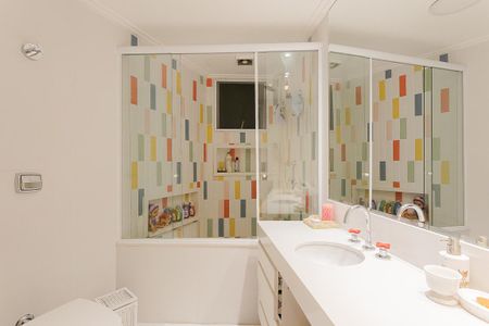 Apartamento à venda com 180m², 3 quartos e 2 vagasBanheiro