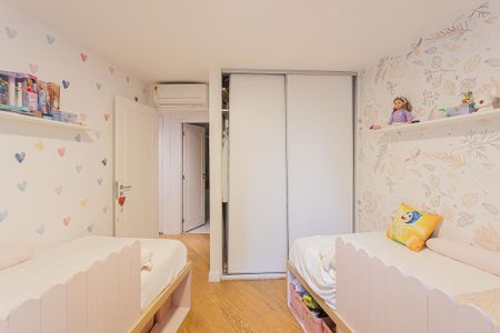 Apartamento à venda com 180m², 3 quartos e 2 vagasQuarto 2
