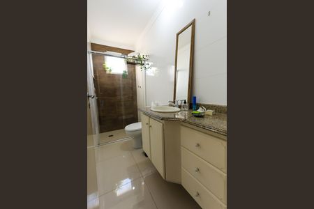 Apartamento para alugar com 70m², 2 quartos e 1 vaga Apartamento para alugar com 70m², 2 quartos e 1 vagaBanheiro