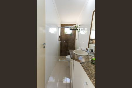 Apartamento para alugar com 70m², 2 quartos e 1 vaga Apartamento para alugar com 70m², 2 quartos e 1 vagaBanheiro