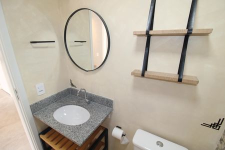 Apartamento para alugar com 37m², 2 quartos e sem vagaBanheiro