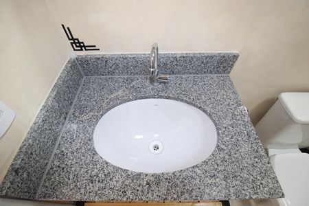 Apartamento para alugar com 37m², 2 quartos e sem vagaBanheiro