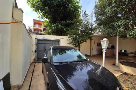 Casa para alugar com 60m², 1 quarto e 2 vagas Casa para alugar com 60m², 1 quarto e 2 vagasGaragem