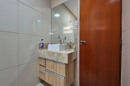 Casa para alugar com 60m², 1 quarto e 2 vagas Casa para alugar com 60m², 1 quarto e 2 vagasBanheiro