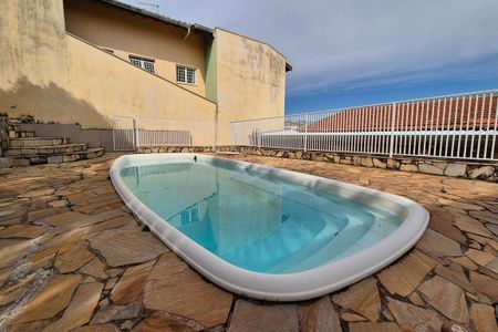 Casa para alugar com 60m², 1 quarto e 2 vagas Casa para alugar com 60m², 1 quarto e 2 vagasÁrea comum - Piscina