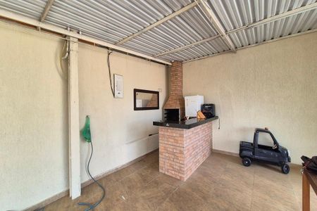 Casa para alugar com 60m², 1 quarto e 2 vagas Casa para alugar com 60m², 1 quarto e 2 vagasÁrea comum - Churrasqueira