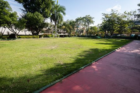 Casa de condomínio à venda com 66m², 2 quartos e 2 vagas Casa de condomínio à venda com 66m², 2 quartos e 2 vagasCampo de futebol