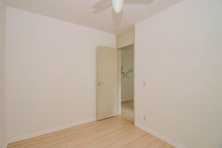 Quarto 1 de apartamento à venda com 3 quartos, 67m² em Humaitá, Porto Alegre