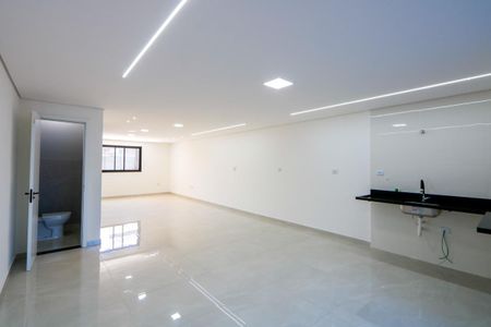 Casa à venda com 140m², 3 quartos e 2 vagas Casa à venda com 140m², 3 quartos e 2 vagasCozinha