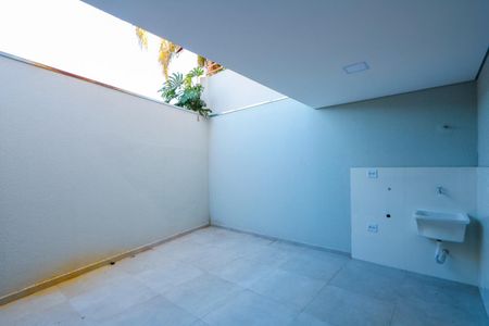 Casa à venda com 140m², 3 quartos e 2 vagas Casa à venda com 140m², 3 quartos e 2 vagasÁrea de serviço