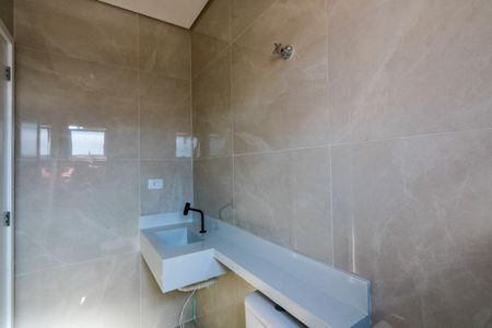 Casa à venda com 140m², 3 quartos e 2 vagas Casa à venda com 140m², 3 quartos e 2 vagasBanheiro do quarto 1