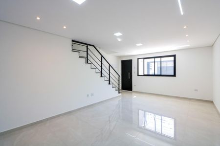 Casa à venda com 140m², 3 quartos e 2 vagas Casa à venda com 140m², 3 quartos e 2 vagasSala