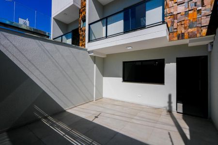 Casa à venda com 140m², 3 quartos e 2 vagas Casa à venda com 140m², 3 quartos e 2 vagasGaragem