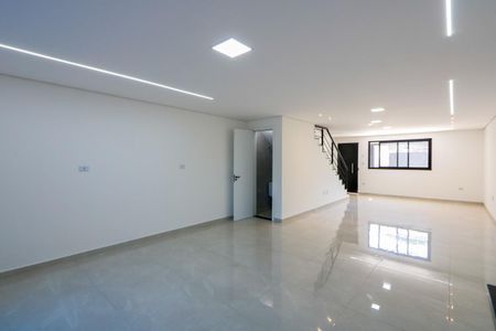 Casa à venda com 140m², 3 quartos e 2 vagas Casa à venda com 140m², 3 quartos e 2 vagasCozinha