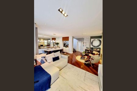 Casa à venda com 3 quartos, 338m² em Chácara Monte Alegre, São Paulo