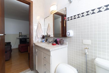 Apartamento à venda com 186m², 4 quartos e 4 vagasBanheiro Social 