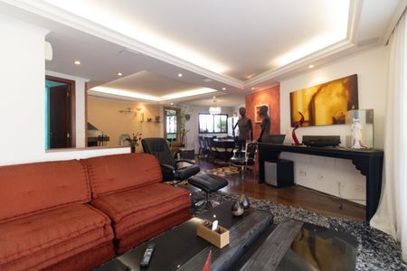 Apartamento à venda com 186m², 4 quartos e 4 vagasSala