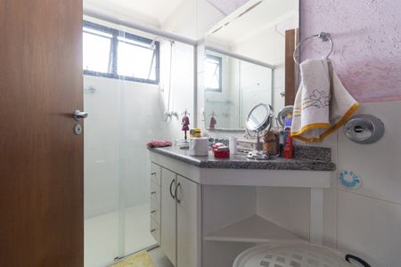 Apartamento à venda com 186m², 4 quartos e 4 vagasBanheiro da Suíte 2
