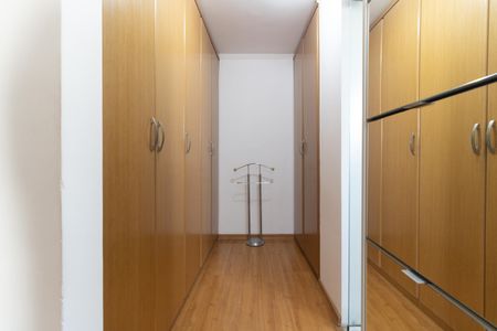 Apartamento à venda com 186m², 4 quartos e 4 vagasCloset da Suíte 1