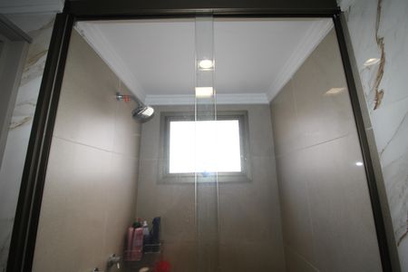 Apartamento à venda com 108m², 3 quartos e 2 vagasQuarto 2 - Banheiro