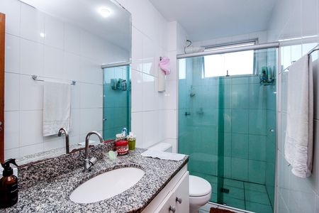 Apartamento à venda com 147m², 5 quartos e 2 vagasBanheiro da Suíte 1