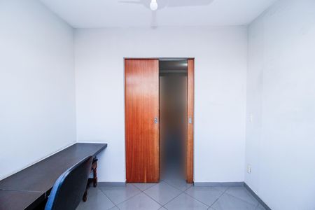 Apartamento à venda com 147m², 5 quartos e 2 vagasEscritório