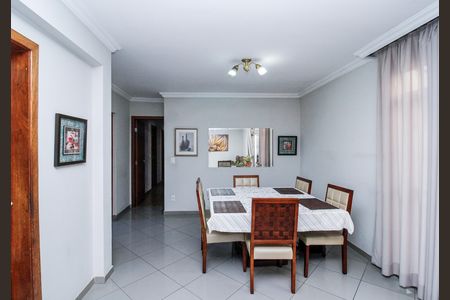 Apartamento à venda com 147m², 5 quartos e 2 vagasSala