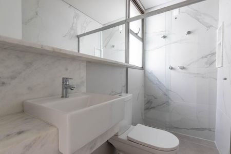 Banheiro de apartamento à venda com 1 quarto, 80m² em Anchieta, Belo Horizonte