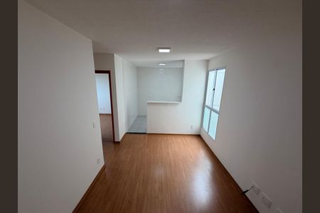 Apartamento à venda com 40m², 2 quartos e 1 vaga Apartamento à venda com 40m², 2 quartos e 1 vagaSala