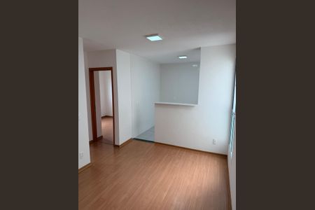 Apartamento à venda com 40m², 2 quartos e 1 vaga Apartamento à venda com 40m², 2 quartos e 1 vagaSala