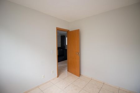 Quarto 2 de apartamento para alugar com 2 quartos, 48m² em Chacaras Reunidas Santa Terezinha, Contagem