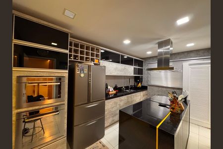 Casa de condomínio para alugar com 226m², 3 quartos e 3 vagasCozinha e Área de Serviço