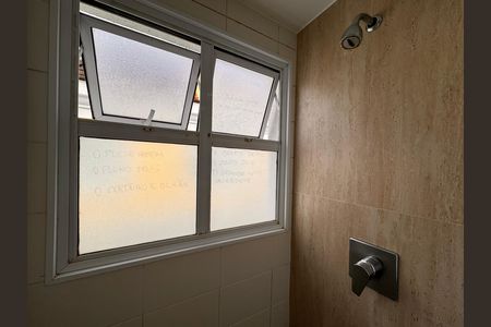 Casa de condomínio para alugar com 226m², 3 quartos e 3 vagasSuíte 2 - Banheiro