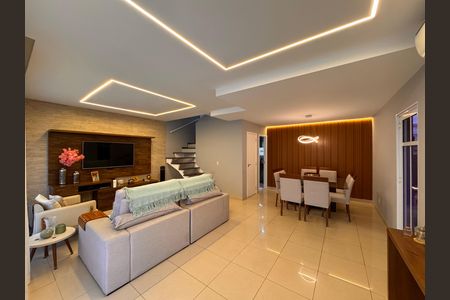 Sala de casa de condomínio para alugar com 3 quartos, 226m² em Recreio dos Bandeirantes, Rio de Janeiro