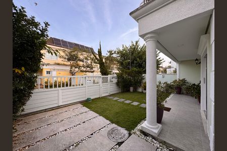 Casa de condomínio para alugar com 226m², 3 quartos e 3 vagasÁrea externa