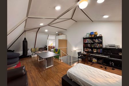 Casa de condomínio para alugar com 226m², 3 quartos e 3 vagasSótão