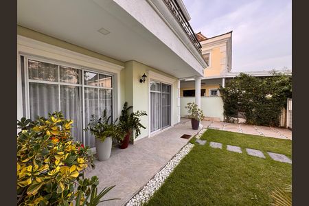 Casa de condomínio para alugar com 226m², 3 quartos e 3 vagasÁrea externa