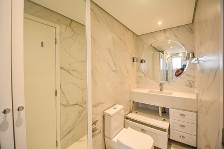 Apartamento para alugar com 131m², 3 quartos e 2 vagas Apartamento para alugar com 131m², 3 quartos e 2 vagasBanheiro da Suíte