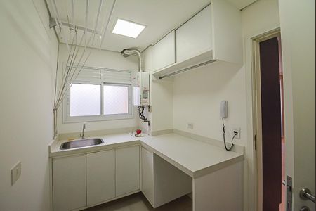 Apartamento para alugar com 131m², 3 quartos e 2 vagas Apartamento para alugar com 131m², 3 quartos e 2 vagasÁrea de Serviço