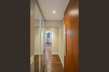 Apartamento para alugar com 131m², 3 quartos e 2 vagas Apartamento para alugar com 131m², 3 quartos e 2 vagasCorredor