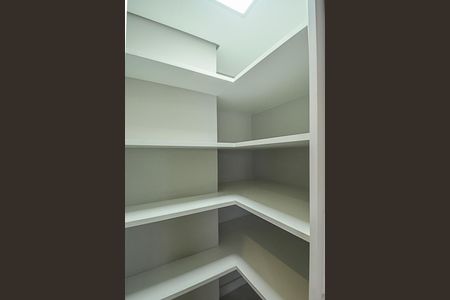 Apartamento para alugar com 131m², 3 quartos e 2 vagas Apartamento para alugar com 131m², 3 quartos e 2 vagasDespensa