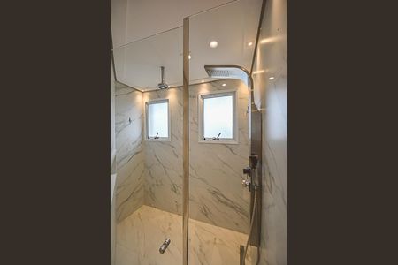 Apartamento para alugar com 131m², 3 quartos e 2 vagas Apartamento para alugar com 131m², 3 quartos e 2 vagasBanheiro da Suíte