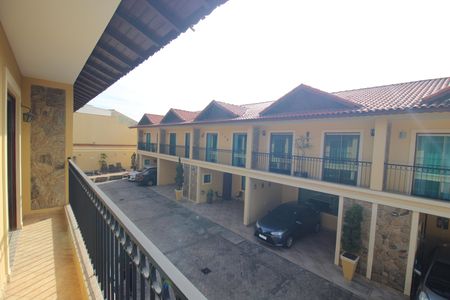 Casa de condomínio para alugar com 115m², 3 quartos e 2 vagasQuarto 1 - Varanda