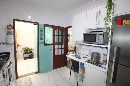 Casa de condomínio para alugar com 115m², 3 quartos e 2 vagasCozinha