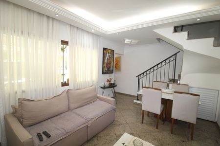 Sala de casa de condomínio para alugar com 3 quartos, 115m² em Vila Santos, São Paulo